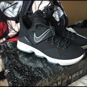 DEADSTOCK lebron 14 Black Ice
